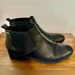 Geox Respira Women’s Heeled Ankle Booties Amphibiox Size 41, Black